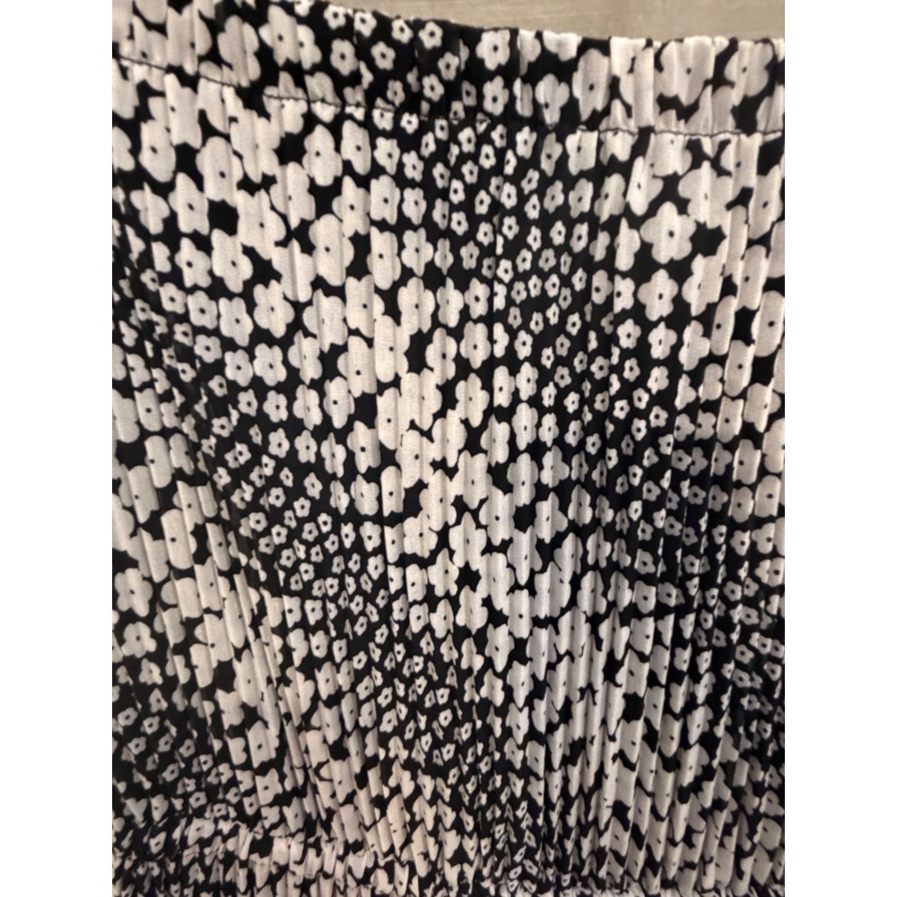 S 112 Michael Kors NWT Black White Floral Strapless Maxi Dress Smocked Boho - Picture 3 of 5